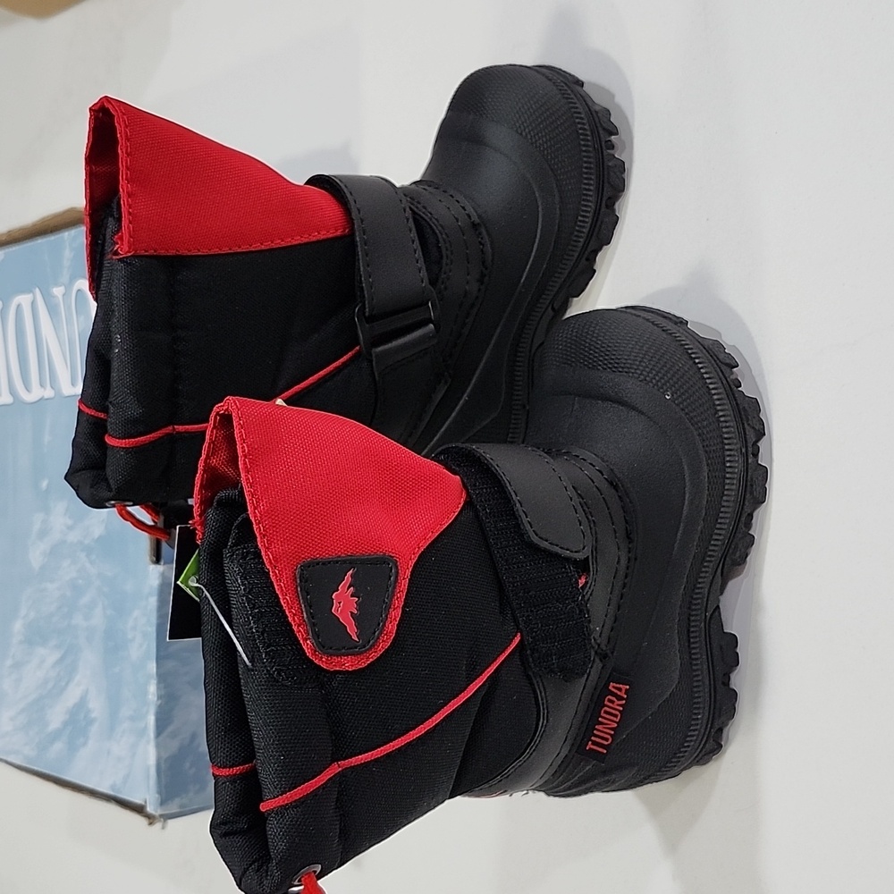 Tundra Boots Kids Quebec Wide (Toddler/Little Kid/Big Kid) Black/Red Size 8